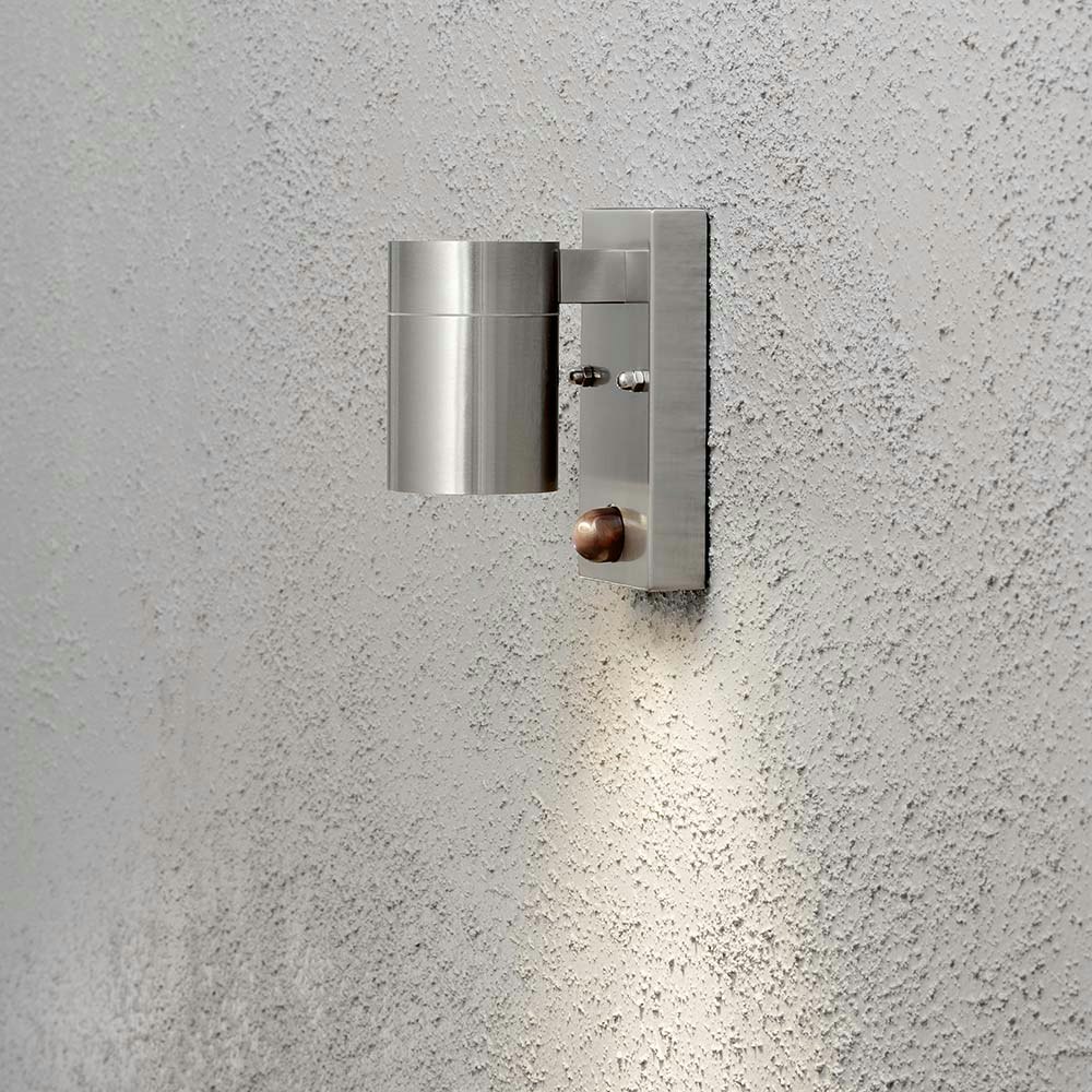 Modena outdoor wall light with motion detector stainless steel, clear glass, reflector 1