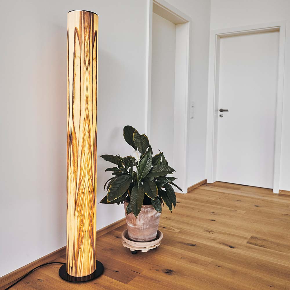 S.Luce LED Holz-Stehleuchte Lucerna 160cm Satin Nussbaum