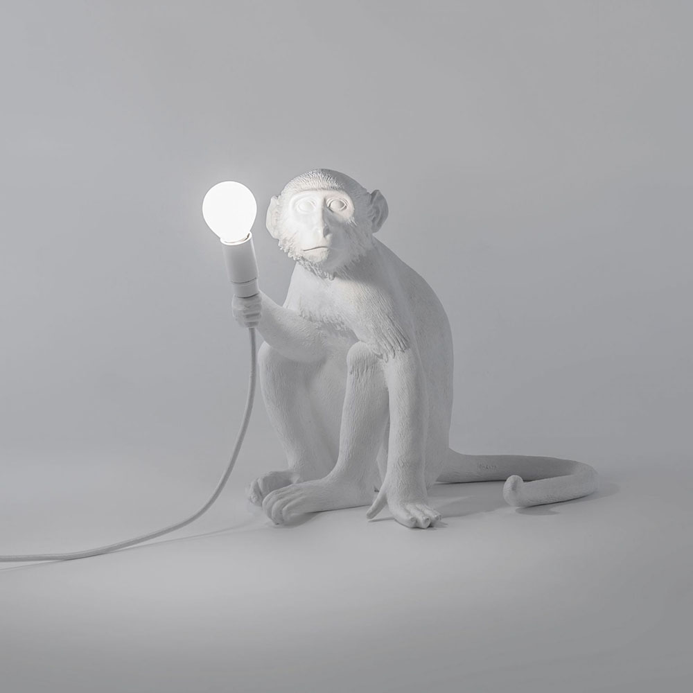 S.Luce Seletti Monkey Tischlampe sitzend Weiß