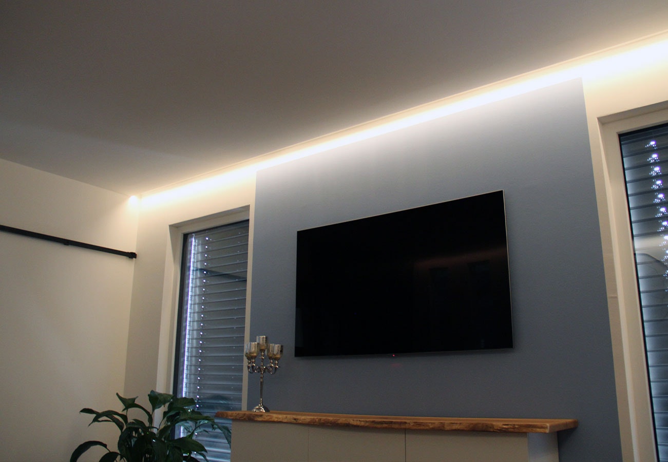 Wohnzimmer indirekte Beleuchtung Fernseher