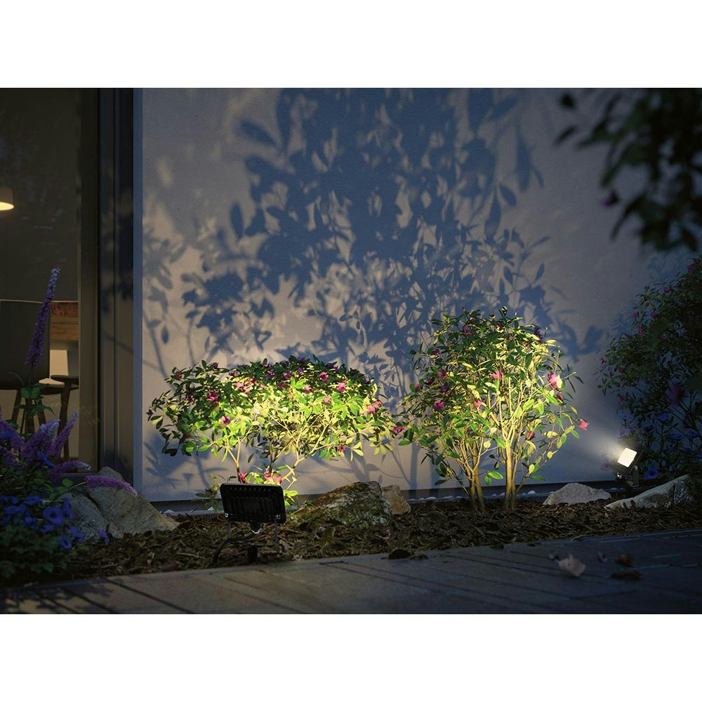 Plug & Shine LED Garden Floodlight IP65 Black thumbnail 3